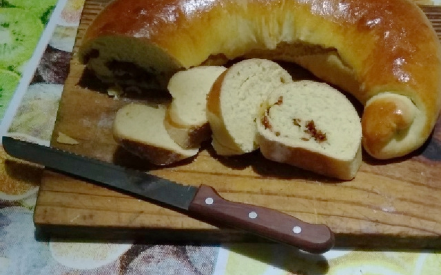 Pão de fubá com linguiça