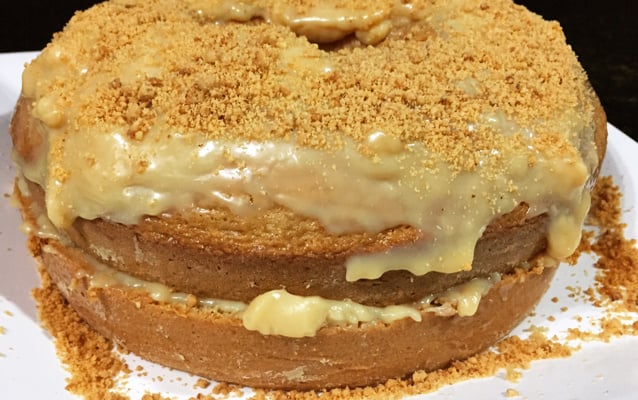 Bolo junino de paçoca