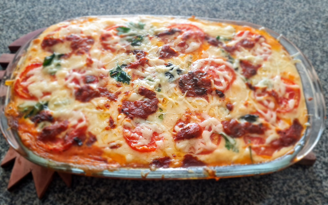 Filé de tilápia com batatas e requeijão ao forno