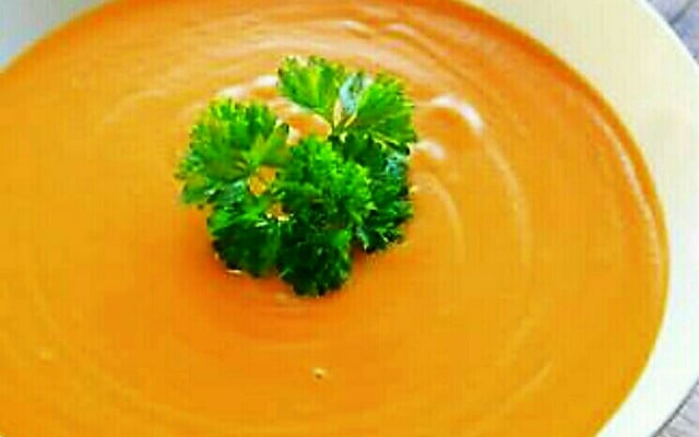 Sopa de abóbora cremosa