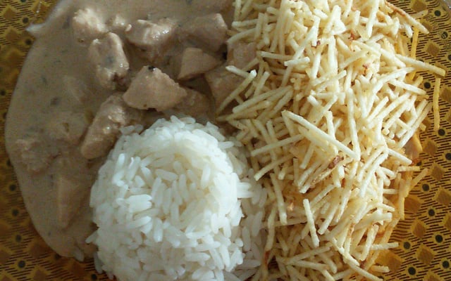 Estrogonofe de frango simples