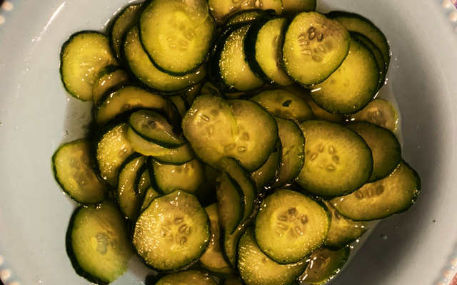 Sunomomo (salada japonesa de pepino)