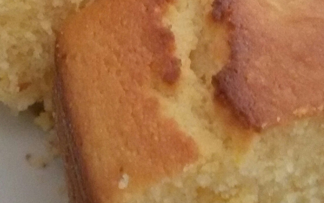 Bolo de fubá com coalhada