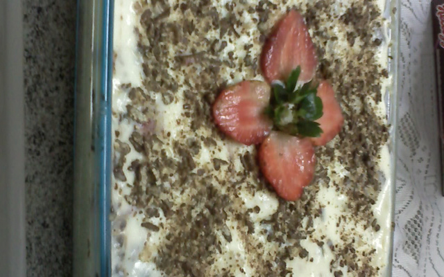 Pavê delicioso de morango e bis
