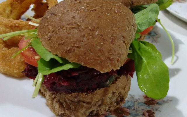 Hambúrguer de beterraba