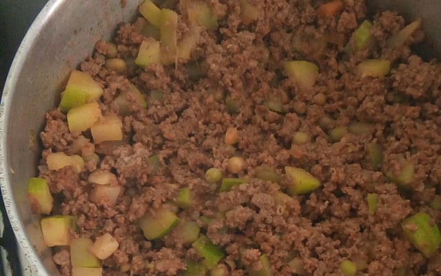 Carne moída com abobrinha