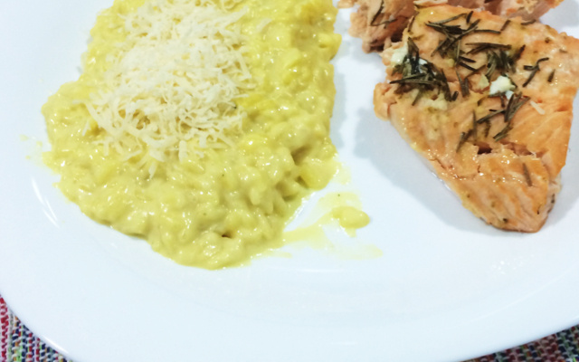 Risoto de limão com medalhão de filé mignon e shimeji