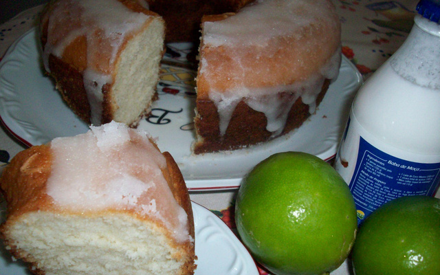 Bolo de leite de coco de liquidificador