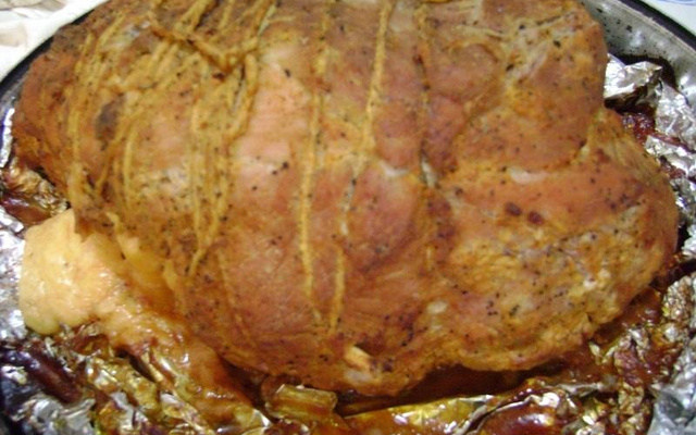 Pernil recheado assado