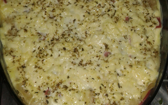 Lasanha de frango ao molho branco