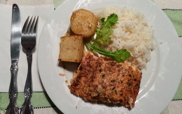 Salmão ao molho de maracujá