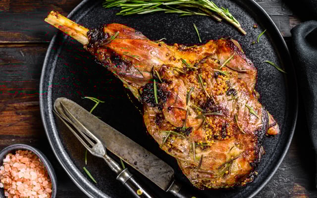 Pernil de carneiro assado sem segredo