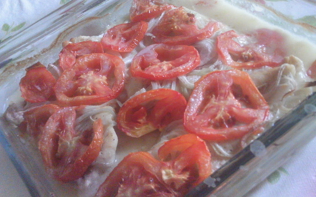 Filé de peixe ao forno com leite de coco