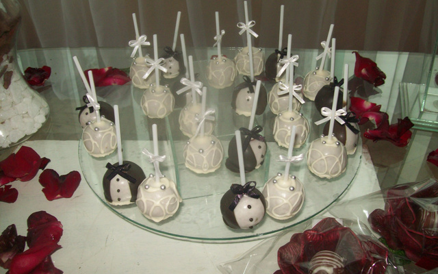 Cake Pop Noivinhos de coco queimado