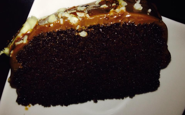 Bolo de chocolate com calda