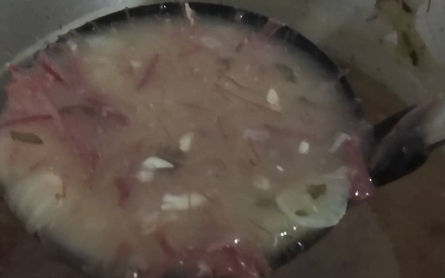 Creme de aipim com carne seca