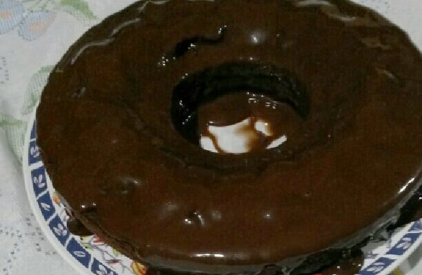 Cobertura de chocolate para bolo rápida
