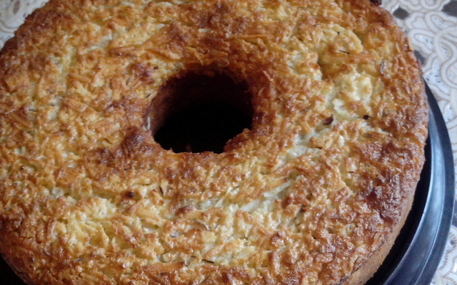 Bolo de aipim com coco