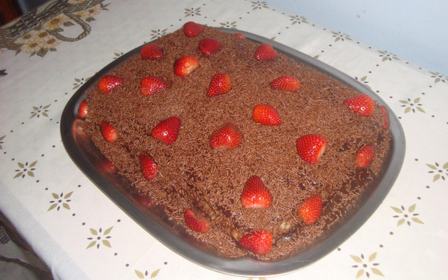 Bolo de chocolate recheado da Vivi