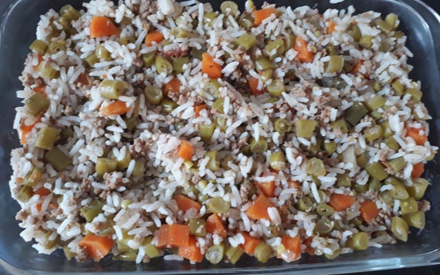 Arroz com guisadinho de vagem