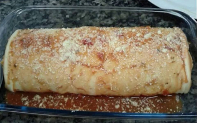 Rocambole de batata com atum