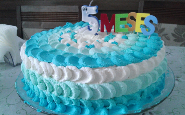 Bolo de abacaxi recheado delicioso