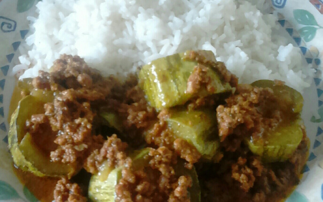 Carne moída com abobrinha