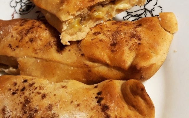 Rocambole de banana delicioso