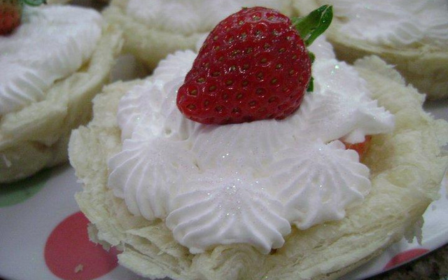 Tortinhas folhadas de morango