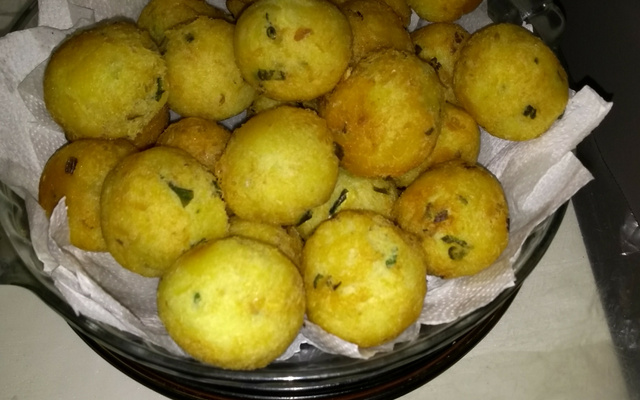 Bolinho de bacalhau simples e gostoso