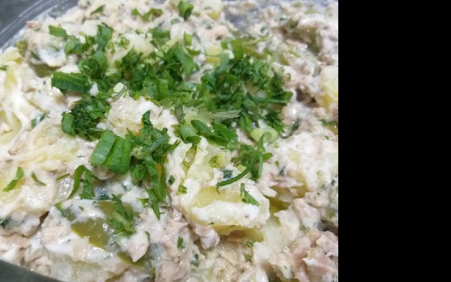 Salada de batata com atum