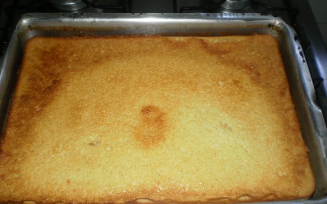 Bolo de leite cremoso
