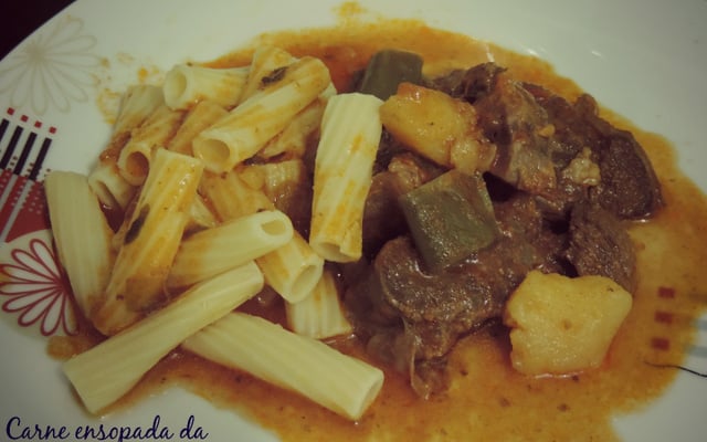 Carne ensopada da Tay