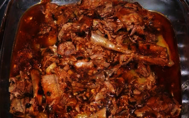 Costelinha de porco com calabresa na pressão