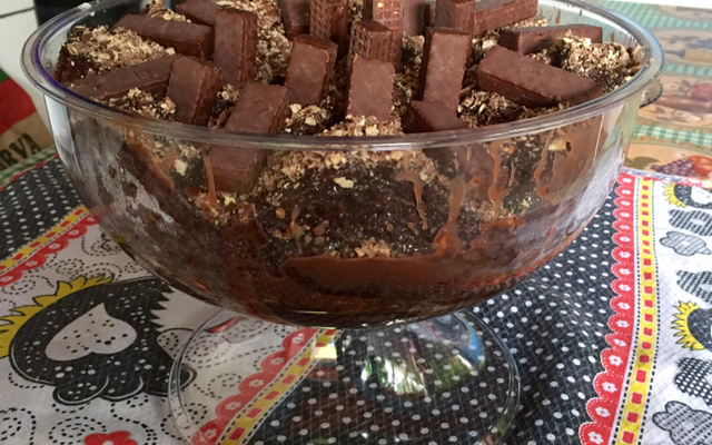 Bolo de bis na taça