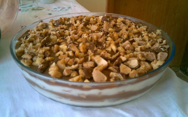 Pavê de nozes e bombom