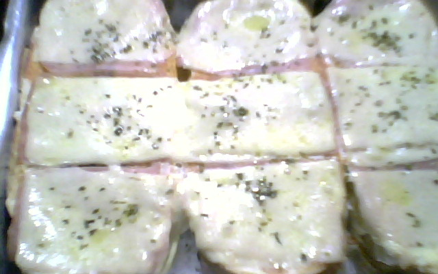 Bolo quentinho de pão de forma.