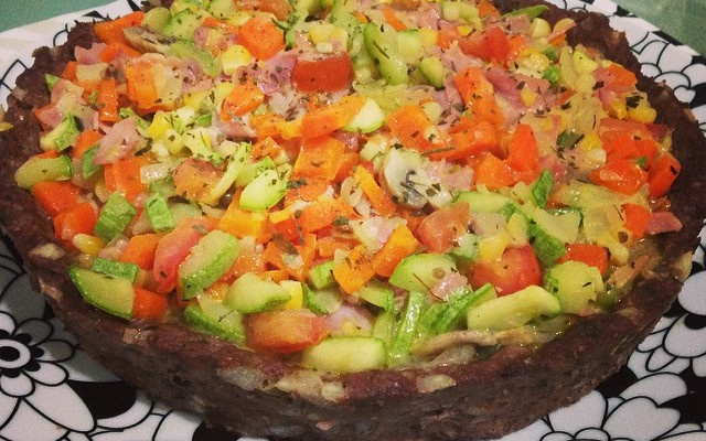 Quiche de carne moída à jardineira