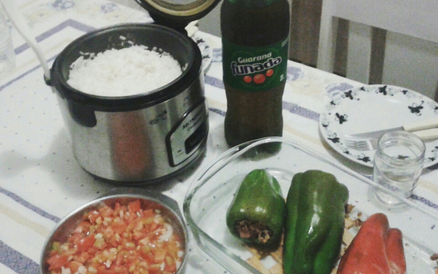 Pimentão recheado com carne moída