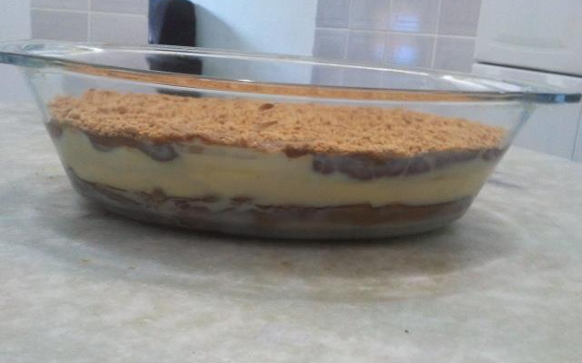 Pavê de chocolate e baunilha com paçoca