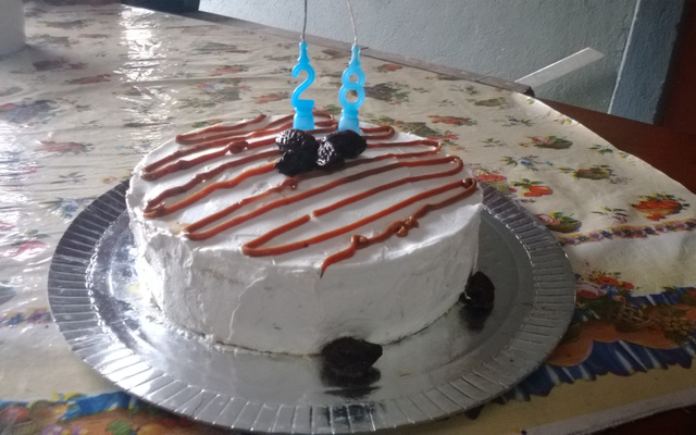 Bolo de doce de Leite com Ameixa