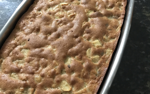 Bolo de maçã com canela