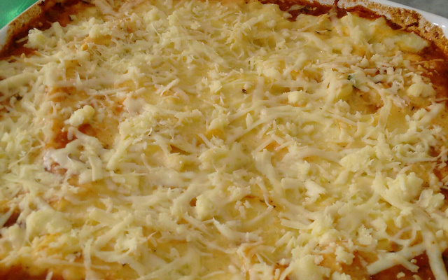 Arroz com calabresa e purê de mandioquinha