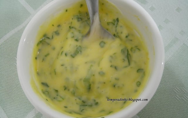 Maionese temperada (caseira e única)