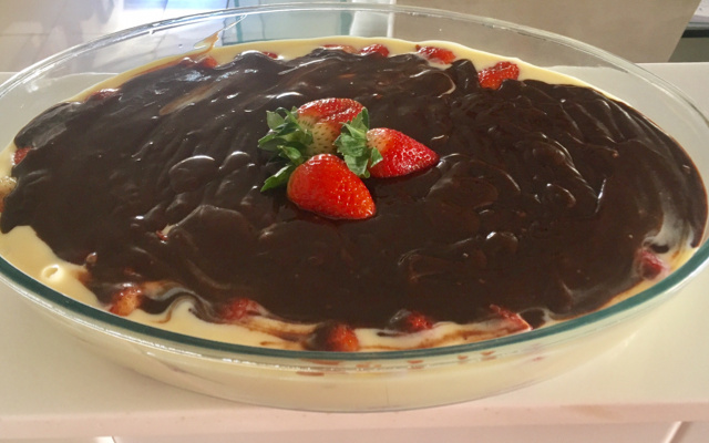 Torta Gelada de Morango