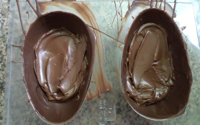 Ovo de Páscoa recheado de Nutella