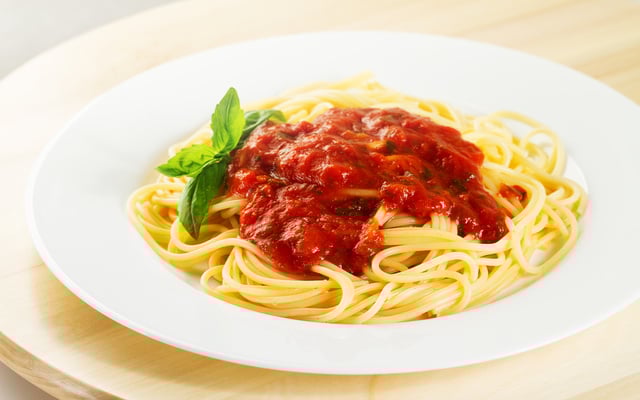 Macarrão ao molho vermelho simples