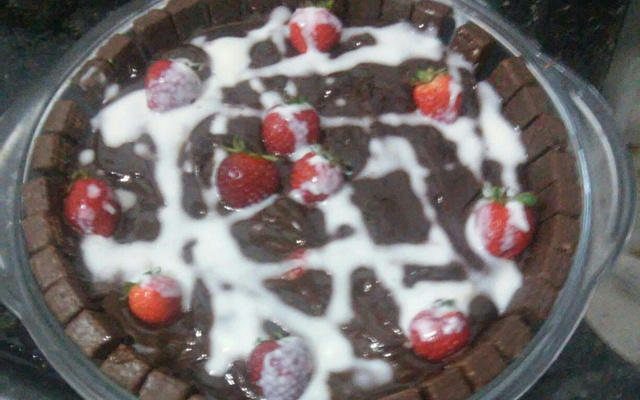 Pavê de morango com chocolate