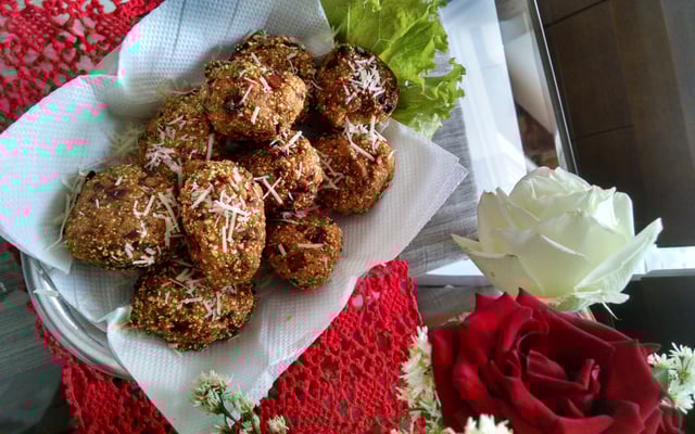 Bolinho de milho flocão com carne (Petisco)