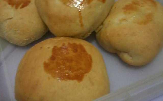 Pãozinho de batata recheado com frango e catupiry